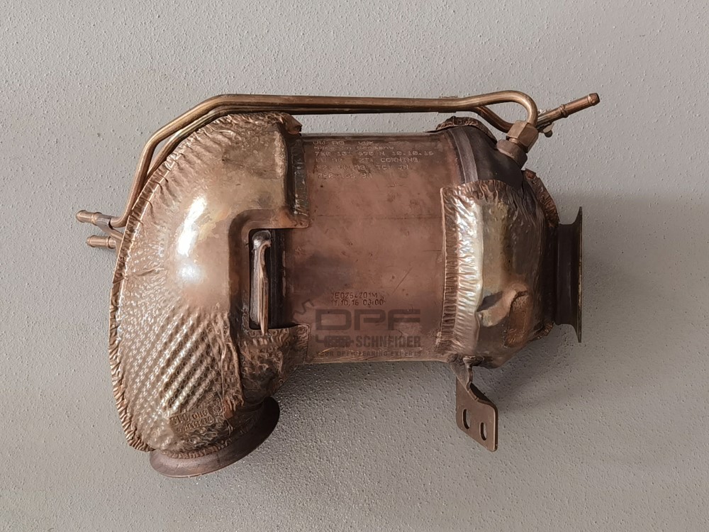 Katalysator (KAT) ausgebaut